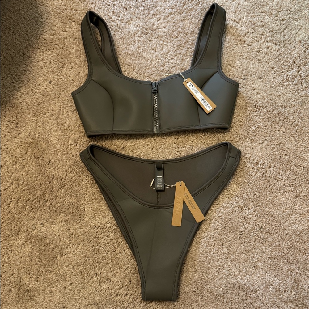 SKIMS gray chalk Front-Zip Bikini Top (S) & High-Cut Bottom (M)